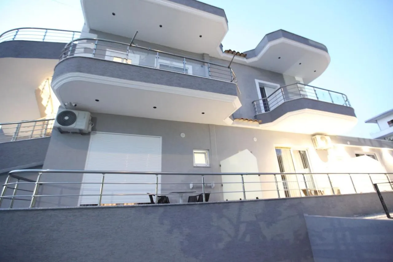 Vila Neli Ksamil 0*,  Albanië