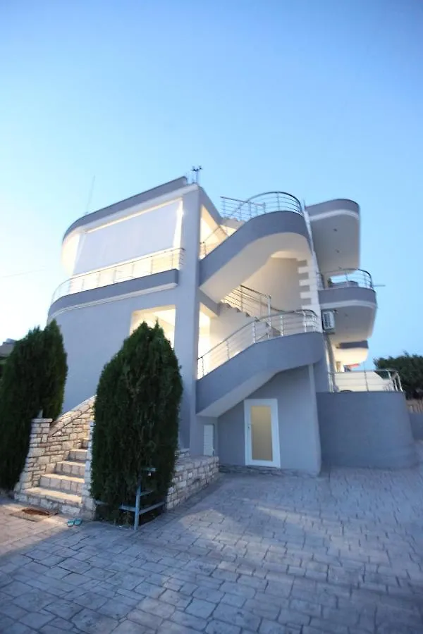 Vila Neli Ksamil Albania