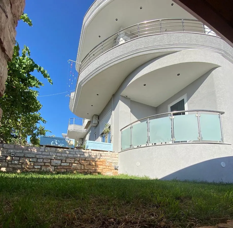 Apartment Vila Neli Ksamil